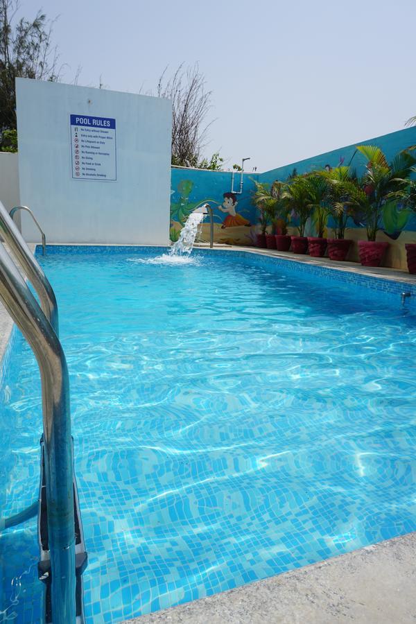 Sea La Vie Covelong Beach Resort Kelambākkam Buitenkant foto
